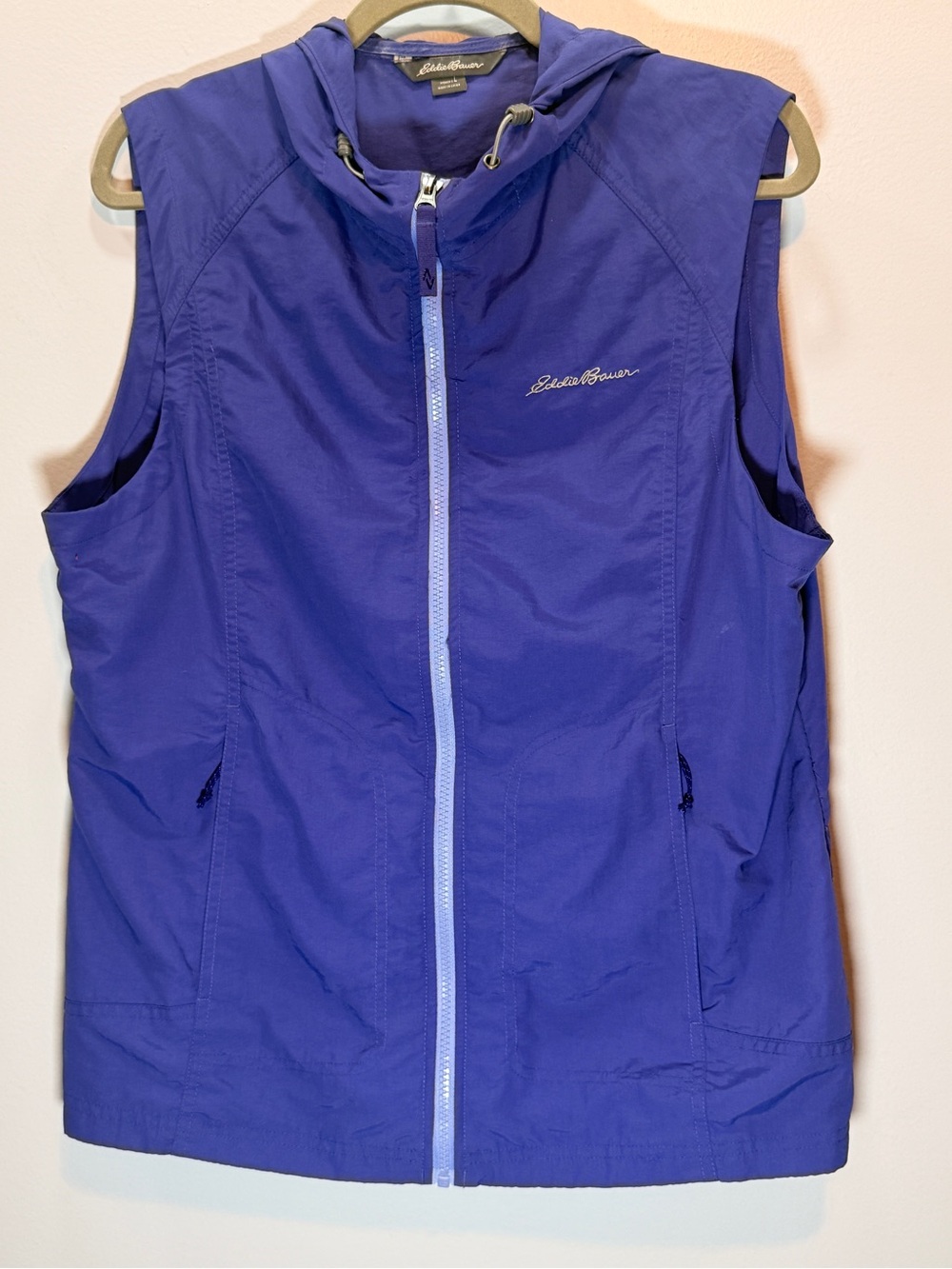Eddie Bauer Women's Hooded Lightweight Vest in Violet
